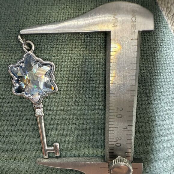 Crystal Star Key Pendant Charm Silver Tone Necklace Accessory - Picture 3 of 17